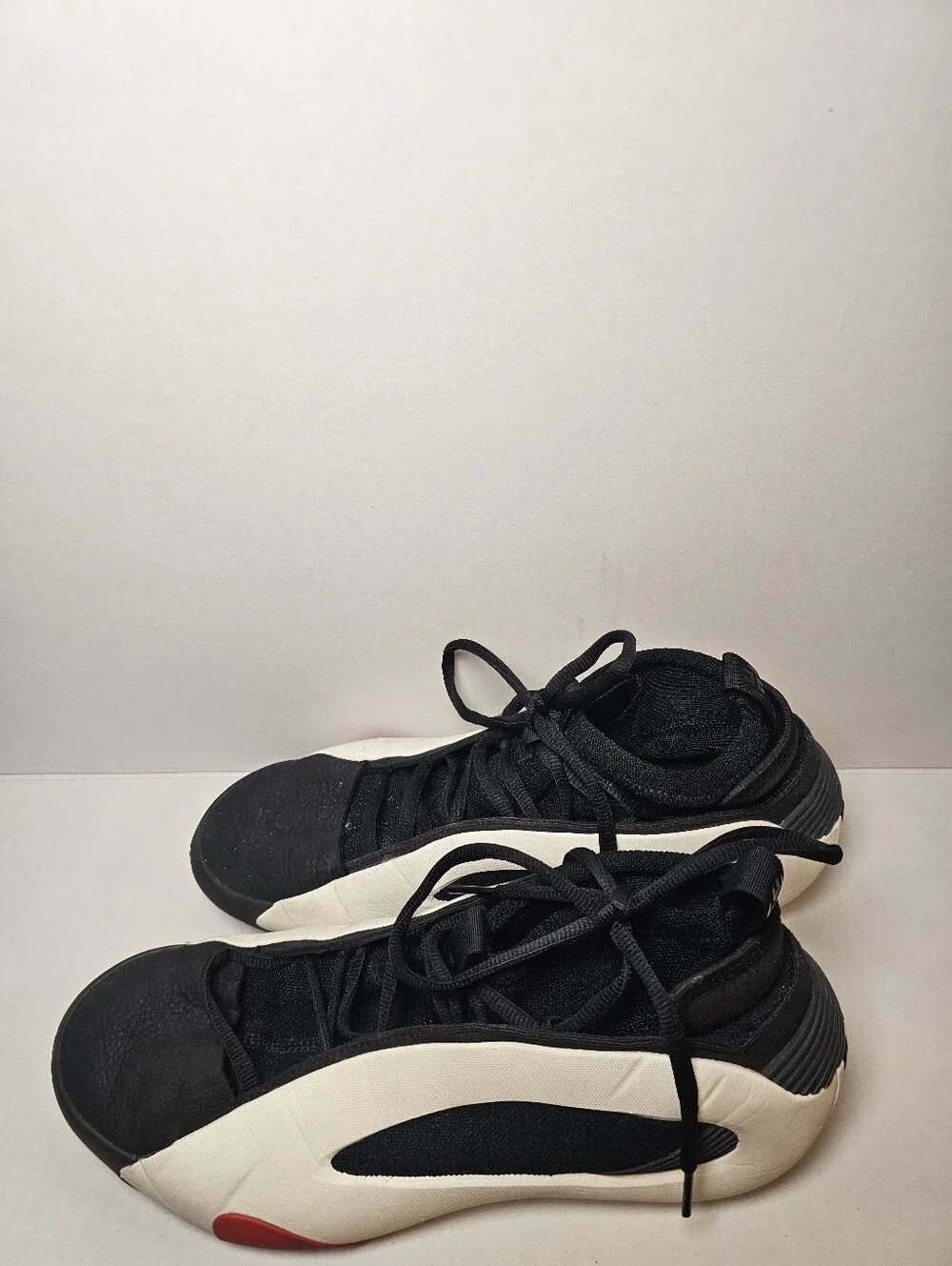 Adidas Harden Vol 8 Pioneer Men's Black and White Athletic Sneakers Size US 10.5